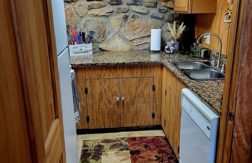 Omaha Cottage | Beautiful Secluded Cottage with Majestic Stone Patio -Pet friendly!
