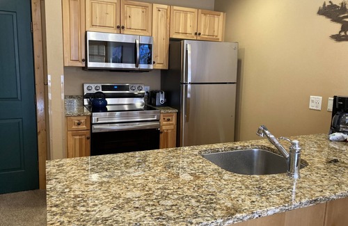 Copper Mountain Village Condo | Beautiful Ski Condo in Tucker Mountain Lodge