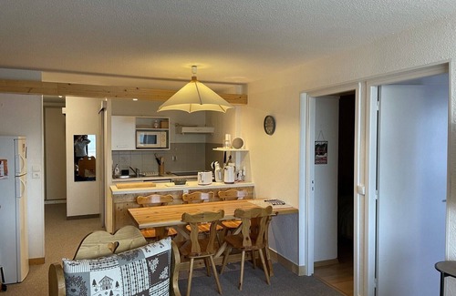 Orcieres-Merlette Apartment | Beautiful spacious apartment in the heart of the resort - 55m2, 3 rooms, sleeps 6