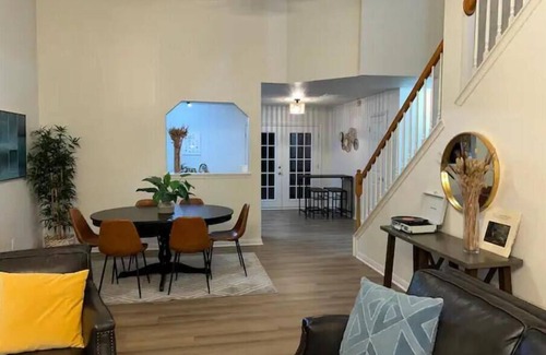 Temple House | Beautiful Spacious Home in Temple with 2 king beds and amenities for kids