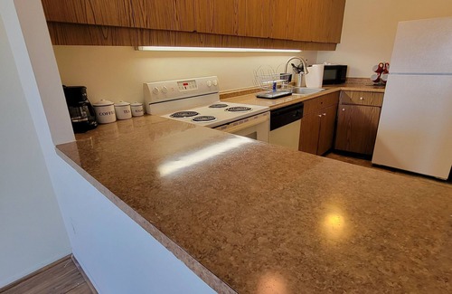 Elkins Park Apartment | Beautiful, Spacious, 2+2 Monthly Discount