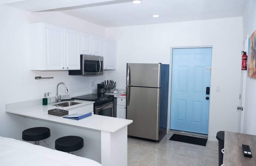 Ortona North Condo | Beautiful Studio Across the beach!