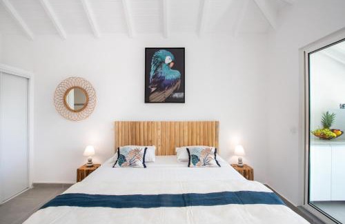 Cul de Sac House | Beautiful suite S12 with pool and sea view