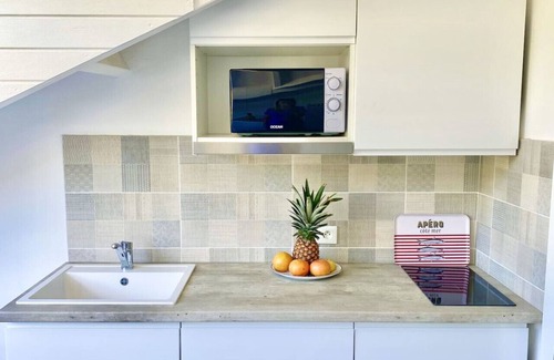 Cul de Sac Condo | Beautiful suite S18 300m from the sea with swimming pool