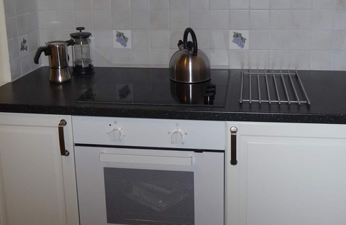 Kallithea Apartment | Beautiful, sunny old building on the park, perfect location between the sea and the center