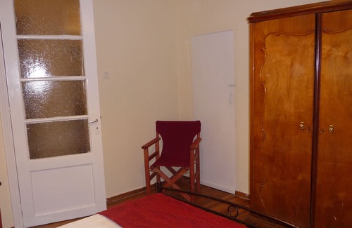 Kallithea Apartment | Beautiful, sunny old building on the park, perfect location between the sea and the center