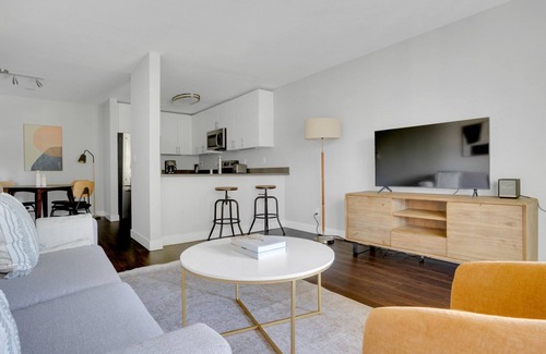 Sunnyvale Apartment | Beautiful Sunnyvale 1BR w/Pool, Gym & Spa, near Tech HQs, by Blueground