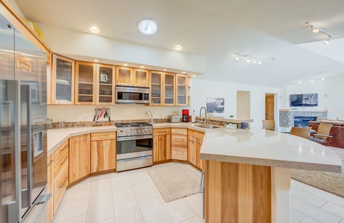 Crystal Bay House | Beautiful townhome w/lakeview, fireplace, mountain view, grill, & washer/dryer