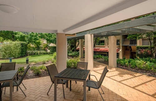 Narrabundah House | Beautiful Townhouse in Narrabundah ACT