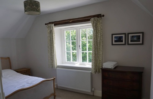 Holmrook Cottage | Beautiful, traditional sandstone cottage; 20 mins - Scafell Pike; 5 mins - beach