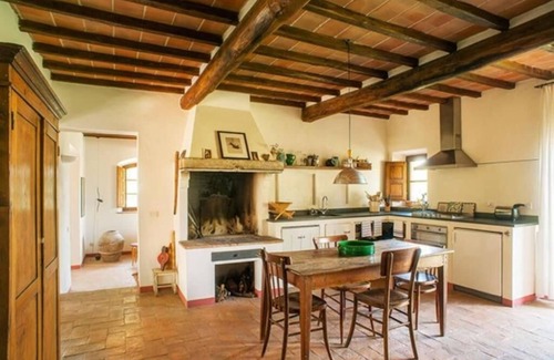 Buonconvento Villa | Beautiful Tuscan Country House