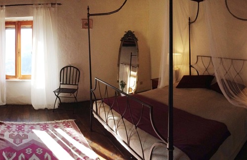 Mologno Villa | Beautiful Tuscan villa with private pool and stunning views - Prices reduced!