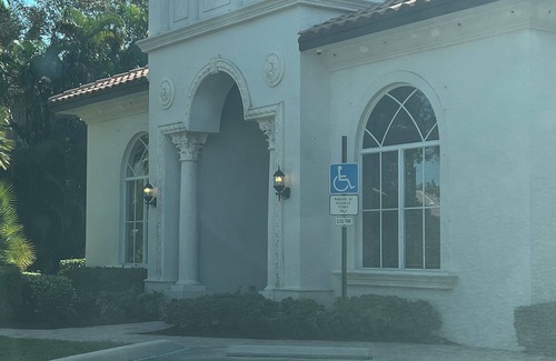 Lake Worth House | Beautiful two story Spacious 5-bedroom house with water views and pool & gym