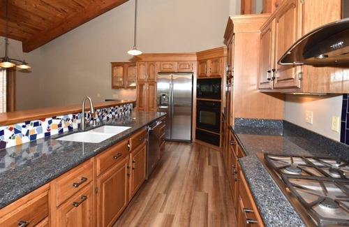 Elm Grove Condo | Beautiful unfurnished end condo - monthly rentals only.