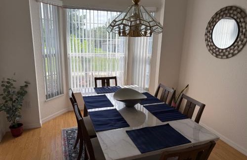 Spring Hill House | Beautiful vacation house on the hill