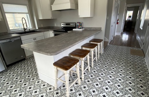 Hill City House | Beautiful Victorian Home/cabin