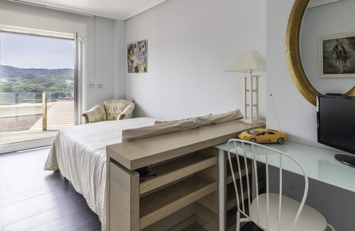 La Sorrozuela Villa | Beautiful views of the Ajo estuary