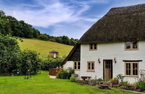 Blandford Forum House | Beautiful villa for 6 people with WIFI, terrace and parking