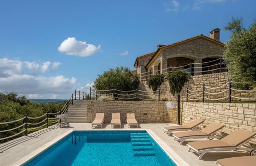 Palit Villa | Beautiful Villa David