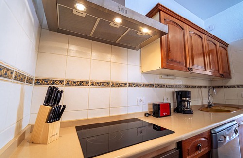 Arico Ski Chalet | Beautiful Villa Duque with Pool & Parking Poris de Abona