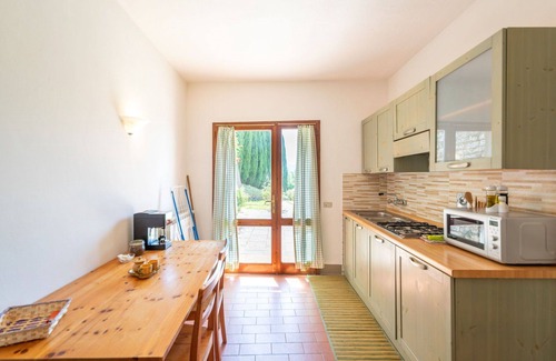 Montebonello House | Beautiful villa for 14 guests with WIFI, A/C, private pool, TV, pets allowed and panoramic view
