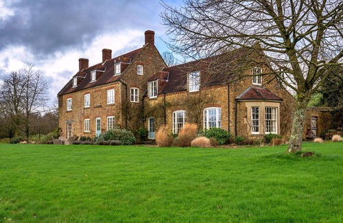 Wincanton House | Beautiful villa for 16 people with WIFI, terrace and pets allowed