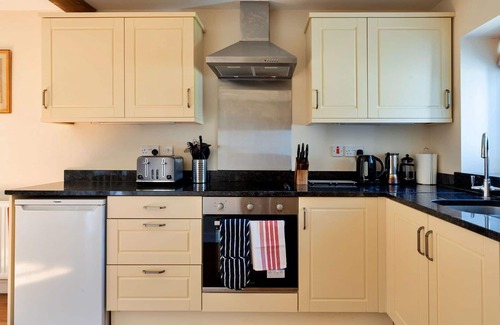 Freefolk House | Beautiful villa for 4 guests with WIFI, TV, terrace, pets allowed and parking