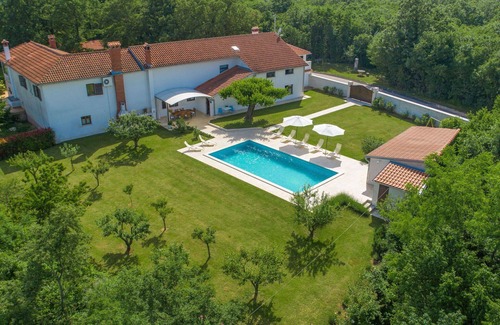 Muzini House | Beautiful villa for 7 people with private pool, WIFI, A/C, terrace and pets allowed