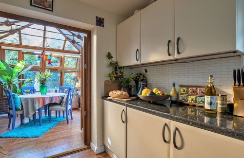 Dormansland House | Beautiful villa for 4 guests with WIFI and pets allowed