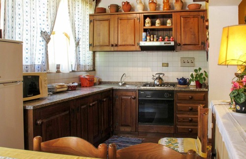 Capannori House | Beautiful villa for 5 guests with private pool, A/C, WIFI, TV and patio