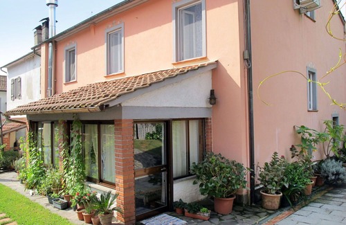 Capannori House | Beautiful villa for 5 guests with private pool, A/C, WIFI, TV and patio