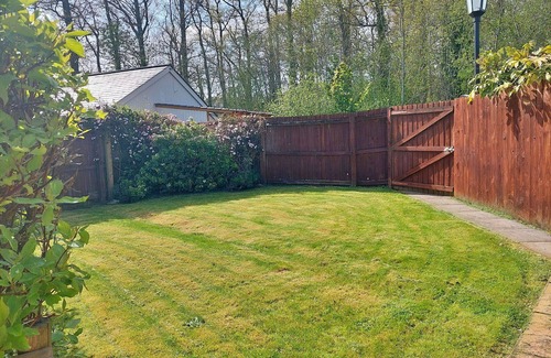 Liverton House | Beautiful villa for 6 people with WIFI, hot tub, pool and parking