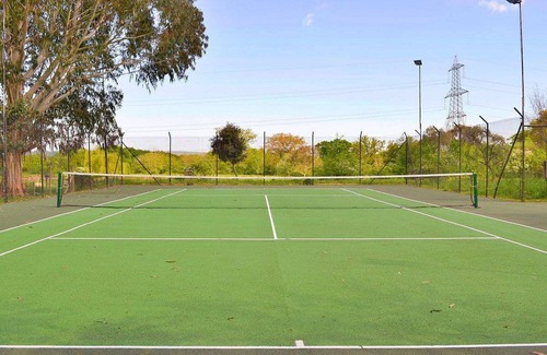 Liverton House | Beautiful villa for 6 people with WIFI, hot tub, pool and parking