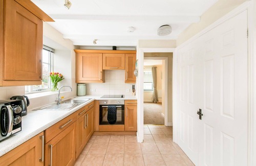 Thirsk House | Beautiful villa for 6 people with WIFI, pool, hot tub and terrace