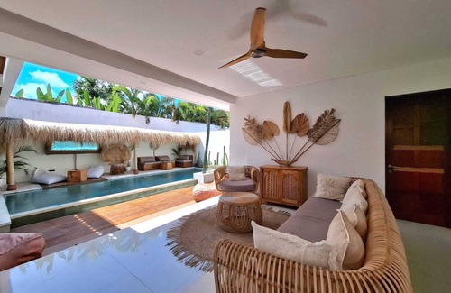 Dyanapura Villa | Beautiful villa in the heart of Seminyak in Bali