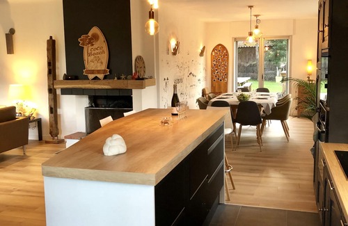 Capbreton Villa | Beautiful villa with spa sleeps 15 300meters from the beach Capbreton