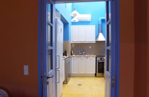 Kini House | Beautiful villa with pool, directly at the sea, wifi, 8 pers. | Syros, Kyklades