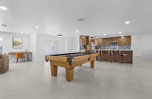 Lochmoor Waterway Estates House | Beautiful Waterfront 3/2 Home in North Fort Myers! Sleeps 8!