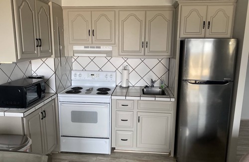 Maple City Condo | Beautiful Water Views! 1 Bdrm Condo on Lake Michigan - Homestead Rsrt-Glen Arbor