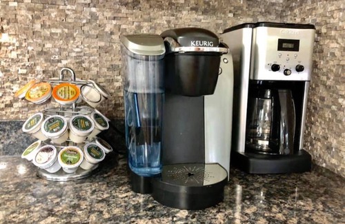 McColley House | Beautiful Waterfront Cottage, Private Dock with 40'x16' Slip, Quiet Cove at 8 MM