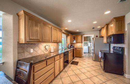 Canyon Lake House | Beautiful waterfront home on Canyon Lake! Over 400 feet of waterfront!