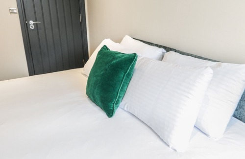 Forest Fields Apartment | Beautifully Converted 2 Bed Flat