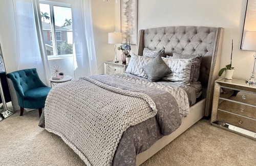 Miami Gardens Boat Rental | Beautifully Furnished Townhome