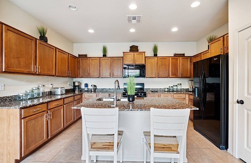 Power Ranch House | Beautifully Furnished Home in Power Ranch ~ Steps away from Community Pool & Spa