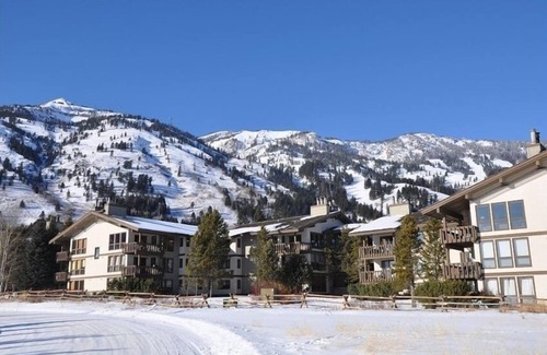 Teton Village Condo | Beautifully Renovated 2 BR 2 Bath Light Filled JHMR View Condo