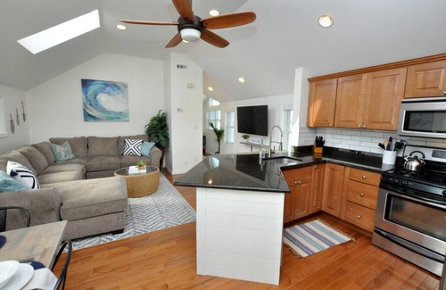 Ventnor City House | Beautifully renovated 2 BR, 2 BR Open Floor Plan, Perfect Location!