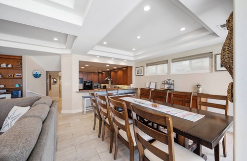 West Newport House | Beauty on the Beach l Oceanfront Escape