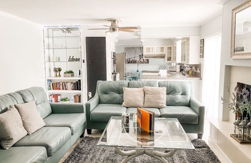 Bay Area House | Beauty w/a Pool! Close to Downtown & walk to Bay!