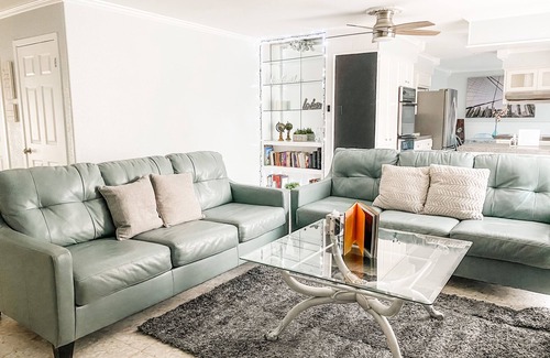 Bay Area House | Beauty w/a Pool! Close to Downtown & walk to Bay!