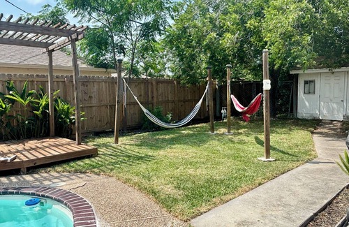 Bay Area House | Beauty w/a Pool! Close to Downtown & walk to Bay!